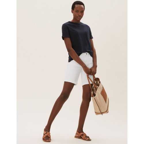 Denim Boyfriend Shorts white - Marks & Spencer - Modalova