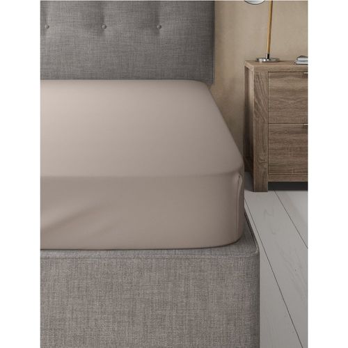 Comfortably Cool Fitted Sheet brown - Marks & Spencer - Modalova