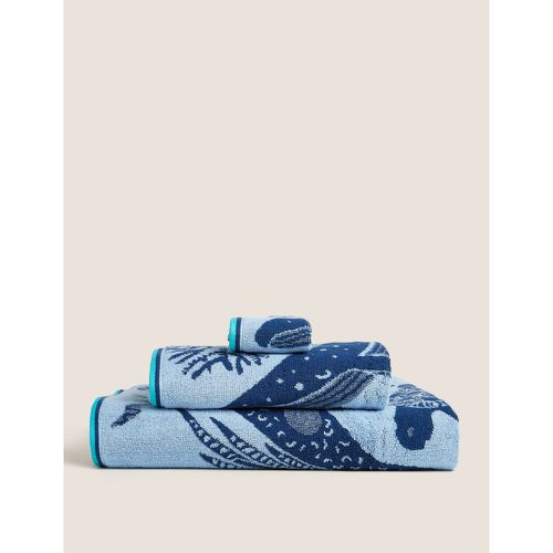 Pure Cotton Under The Sea Towel blue - Marks & Spencer - Modalova