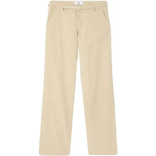 Il pantalone donna Le Temps des cerises Tahis Velvet è un must della guardaroba femminile, unendo eleganza e comfort con un tocco contemporaneo. Prog - MAG10329595 - Modalova