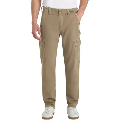 Die Hose Elian Jogg der Marke Le Temps des Cerises verkörpert sowohl Komfort als auch lässigen Stil und ist ein Muss für alle Gelegenheiten. Sie wu - MAG10329620 - Modalova