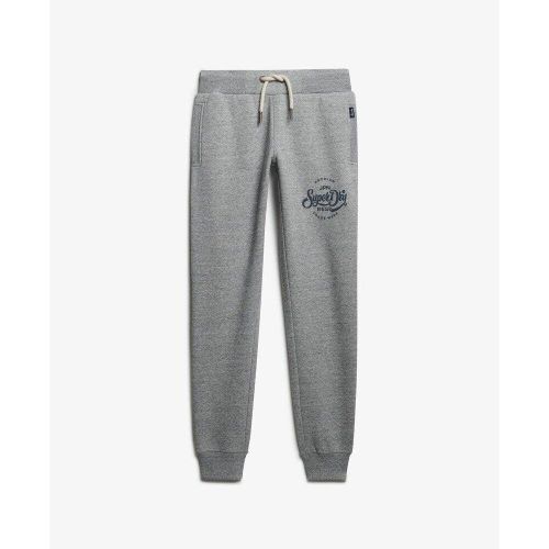 Il jogging donna Superdry Premium Script Entry è la scelta ideale per tutte coloro che cercano un perfetto mix di comfort e stile. Realizzato dalla f - MAG10791277 - Modalova