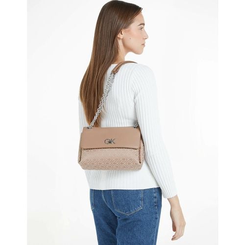 Monogram Flap Bag with Top Handle and Shoulder Strap - Calvin Klein - Modalova