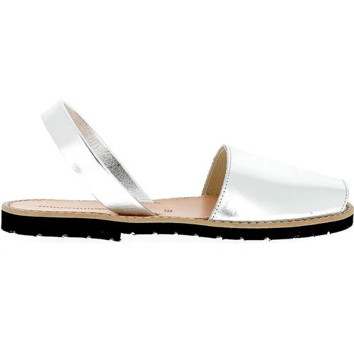 Avarca Metal Leather Sandals with Flat Heel - MINORQUINES - Modalova