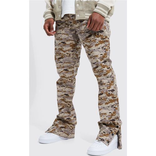 Pantaloni Cargo rilassati in fantasia militare con vita fissa - boohoo - Modalova