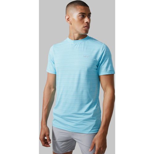 T-shirt Man Active leggera per alta performance - boohoo - Modalova