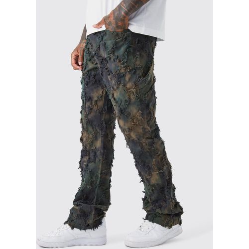 Pantaloni Cargo stile arazzo in fantasia militare effetto petrolio con vita fissa - boohoo - Modalova