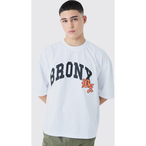 Camiseta Oversize Recta Con Cuello Extendido Y Estampado De Bronx - boohoo - Modalova