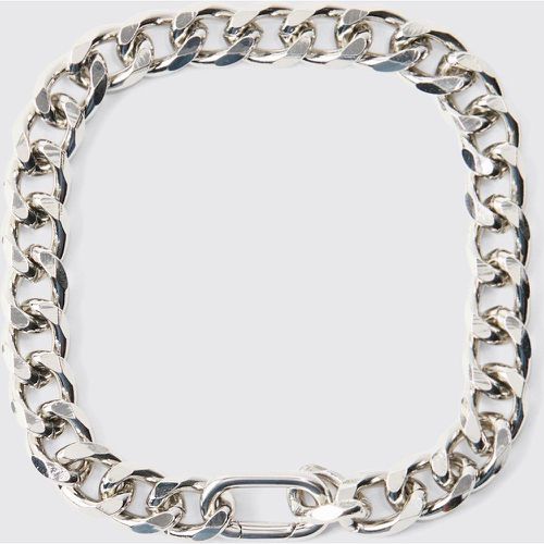 Chunky Clasp Detail Metal Bracelet In Silver - boohoo - Modalova