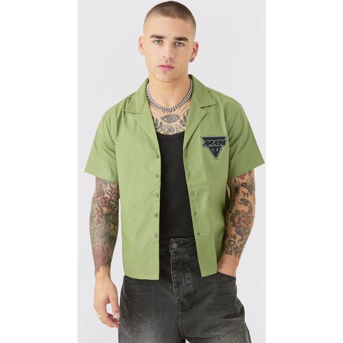 Camicia squadrata a maniche corte in popeline da moto - boohoo - Modalova