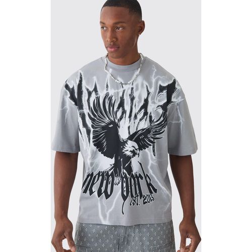 Camiseta Oversize Recta Con Cuello Extendido Y Estampado De Águila Extrema - boohoo - Modalova