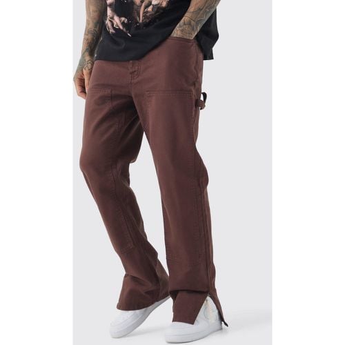 Pantaloni Tall rilassati color cioccolato sovratinti da Carpenter con spacco sul fondo - boohoo - Modalova