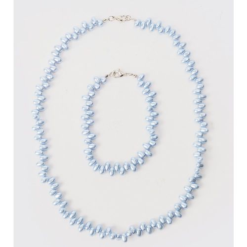 Pearl Bead Necklace & Bracelet Set In Blue - boohoo - Modalova