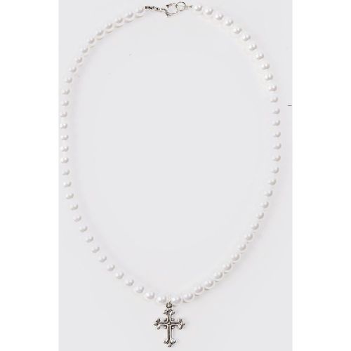 Pearl Necklace With Cross Pendant In Silver - boohoo - Modalova