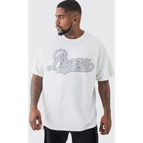 T-shirt Plus Size con stampa Bronx - boohoo - Modalova