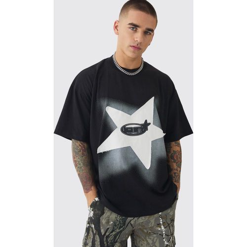 T-shirt oversize con grafica di stelle e girocollo esteso e patchwork - boohoo - Modalova