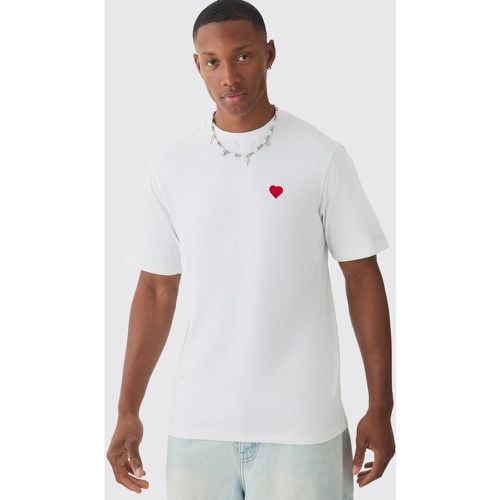 T-shirt con ricamo di cuore, Bianco - boohoo - Modalova
