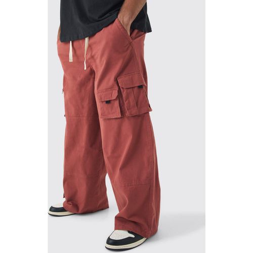 Pantaloni Cargo Plus Size extra comodi con tasche multiple e laccetti - boohoo - Modalova