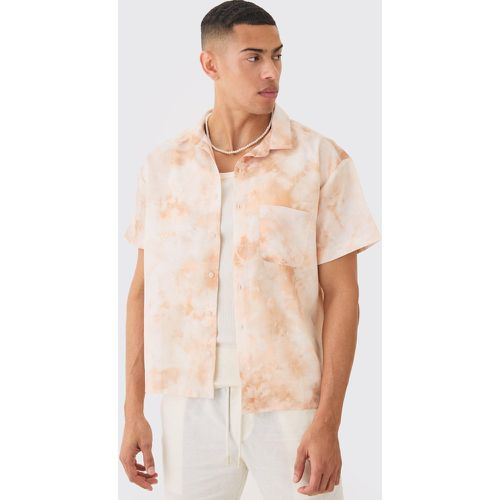 Camicia squadrata effetto lino in fantasia tie dye - boohoo - Modalova