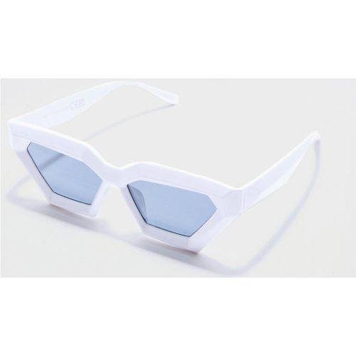 Chunky Plastic Sunglasses In White - boohoo - Modalova