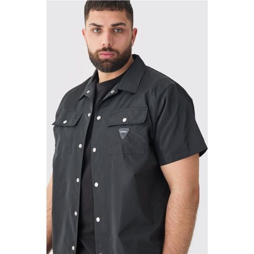 Sobrecamisa Plus Regular Man De Nailon Con Parche En Los Bolsillos - boohoo - Modalova