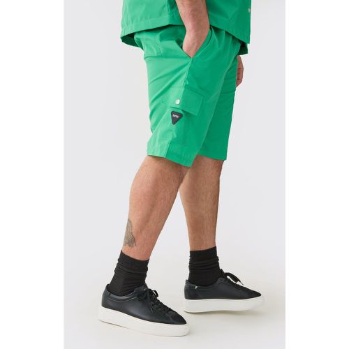 Pantalón Corto Plus Man Cargo Holgado De Nailon Con Cintura Elástica - boohoo - Modalova