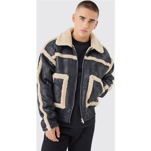 Chaqueta Bomber Recta Negra Con Forro De Borreguito - boohoo - Modalova