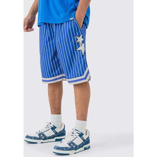 Loose Fit Basketballl Stripe Shorts - boohoo - Modalova