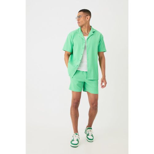 Short Sleeve Oversized Lightweight Pleat Shirt & Short Set - boohoo - Modalova
