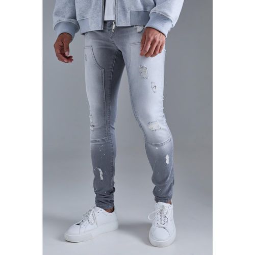 Skinny Stretch Stacked Ripped Carpenter Zip Hem Jeans In Grey - boohoo - Modalova