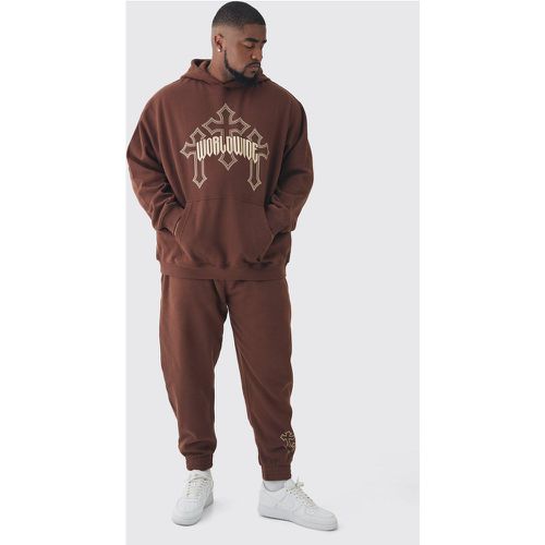 Plus Worldwide Gothic Cross Hoodie & Relaxed Fit Jogger Tracksuit - boohoo - Modalova