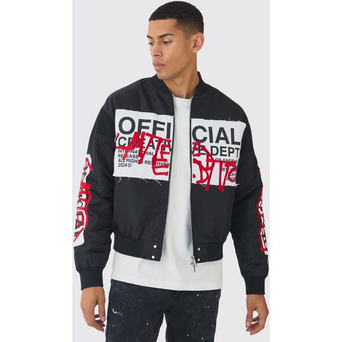 Bomber squadrato Official stile Graffiti extra lucido - boohoo - Modalova