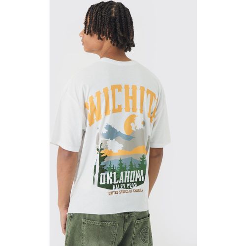 T-shirt squadrata oversize con stampa Wichita e fondo grezzo - boohoo - Modalova