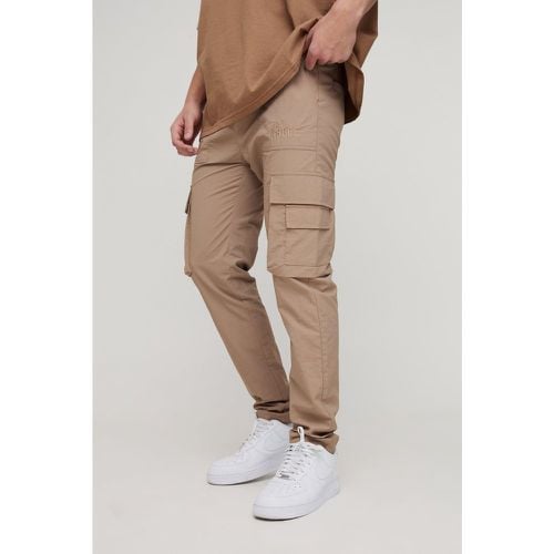 Pantalón Cargo Ajustado De Nailon Con Bordado Abode - boohoo - Modalova