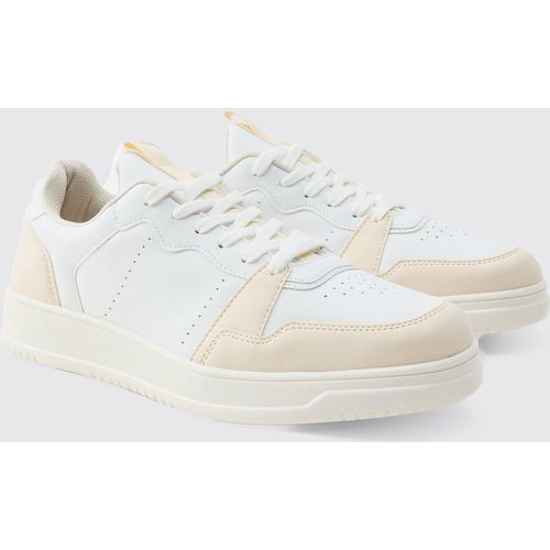 Zapatillas Deportivas Gruesas Blancas Con Panel De Ante - boohoo - Modalova