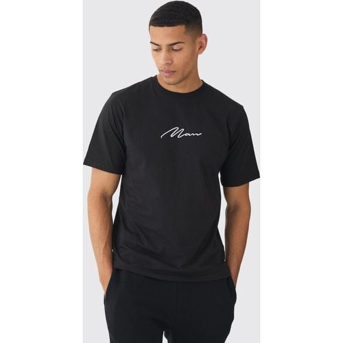 Man Signature Embroidered T-shirt - boohoo - Modalova