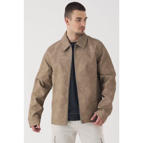 Giacca Harrington Tall in PU anticata - boohoo - Modalova