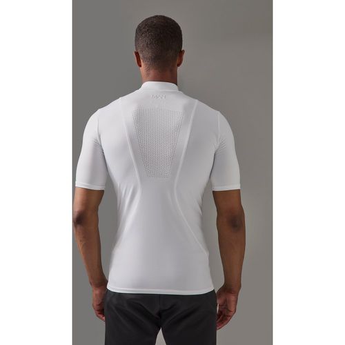 Maglia intima a collo alto Man Active traforata a maniche corte - boohoo - Modalova