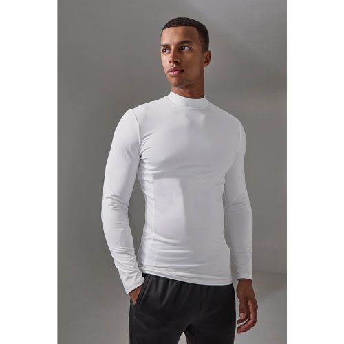 Camiseta Interior Man Active Perforada De Manga Larga Con Cuello Alto - boohoo - Modalova