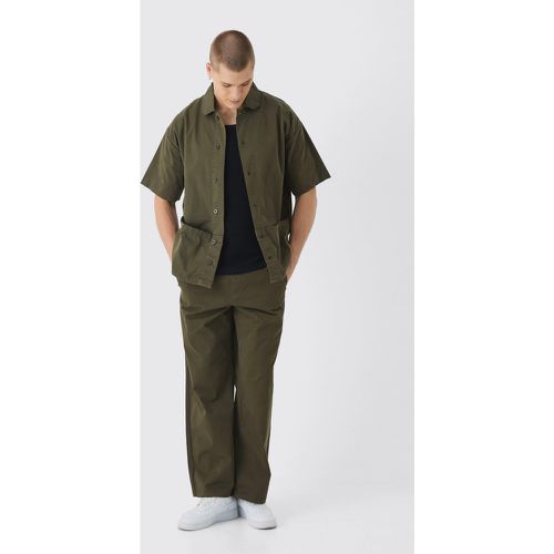 Set camicia squadrata oversize in twill con logo & pantaloni - boohoo - Modalova