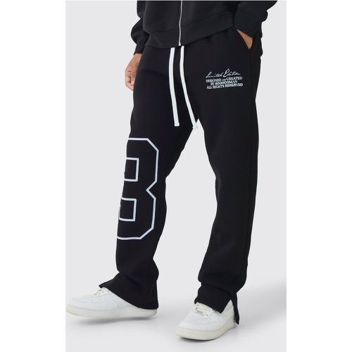 Regular Split Hem Varsity Printed Jogger - boohoo - Modalova