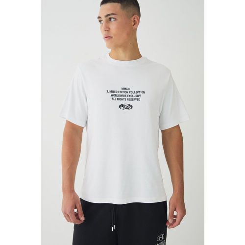 T-shirt Official Man con stampa Interlock - boohoo - Modalova