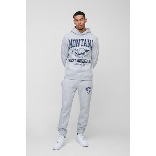 Tuta sportiva con stampa stile Western stile Varsity e cappuccio - boohoo - Modalova