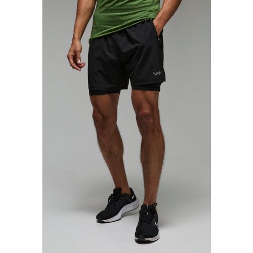 Pantaloncini Man Active 2 in 1 con griglia perforata da 7 pollici - boohoo - Modalova