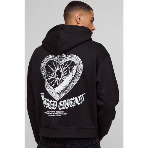 Felpa squadrata oversize con grafica di medaglione a cuore, caratteri gotici e cappuccio - boohoo - Modalova