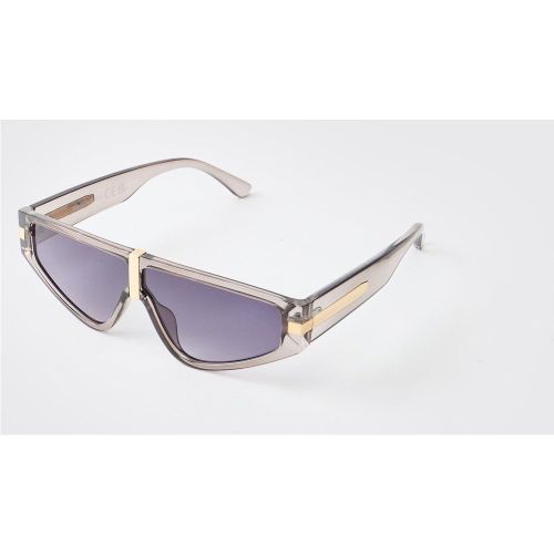 Gafas De Sol Marrones Con Detalle Lateral Y Visera - boohoo - Modalova