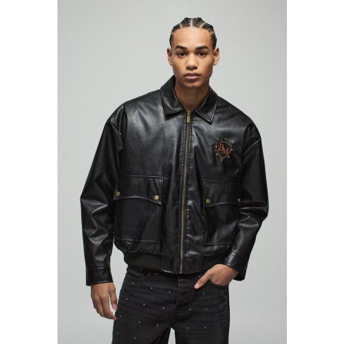 Giacca Bomber squadrata oversize stile Western in PU con frange - boohoo - Modalova
