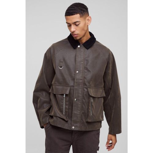 Chaqueta Estilo Obrero Oversize Recta De Cuero Sintético Aterciopelado Con Cuello En Contraste - boohoo - Modalova