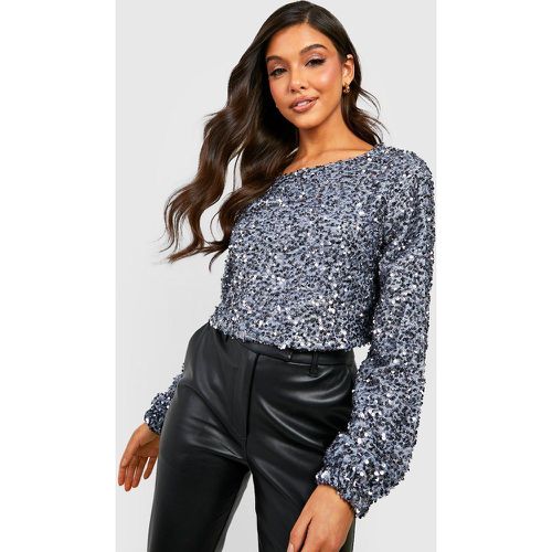 Top a maniche lunghe con paillettes e catene sul retro - boohoo - Modalova