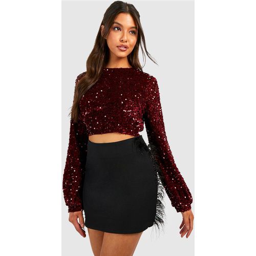 Crop top allacciato sul retro con paillettes - boohoo - Modalova